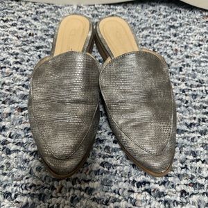 CL by Laundry Silver Snake Mules